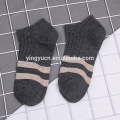 2019 Moda no atacado masculino colorido listrado Hot Sale Tripal Socks Winter